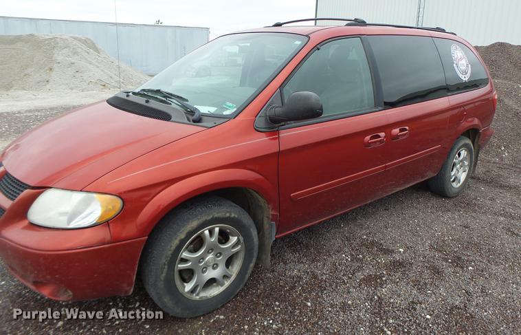 image for item DB9995 2004 Dodge Grand Caravan van