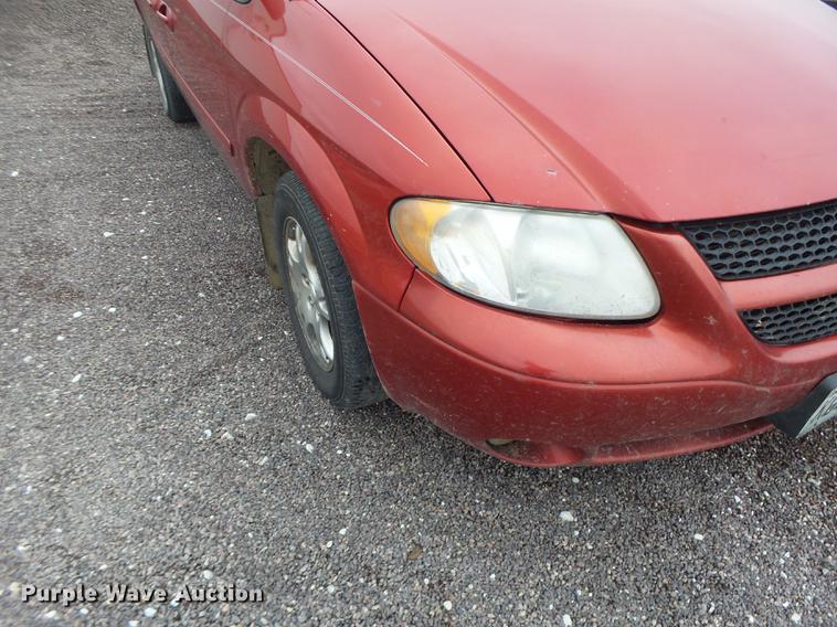 image for item DB9995 2004 Dodge Grand Caravan van