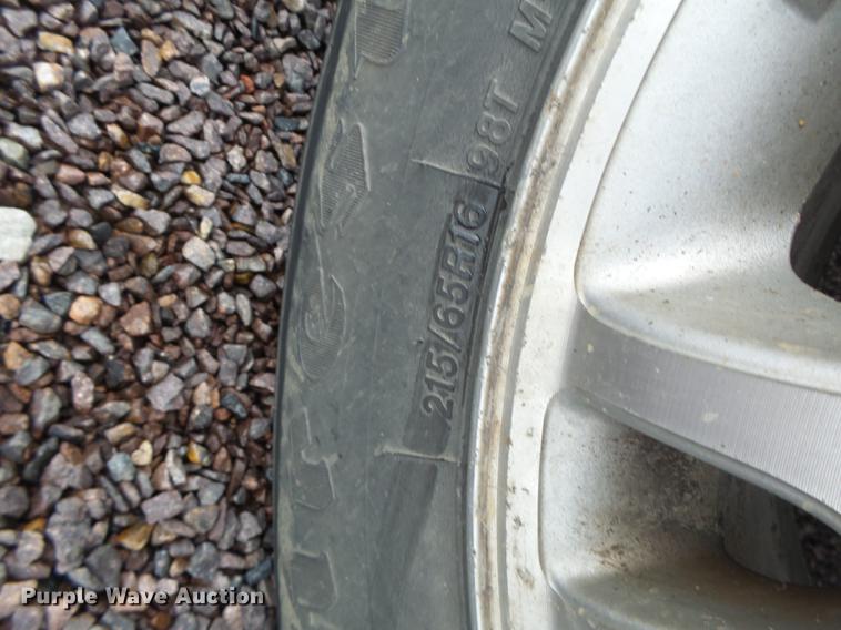 image for item DB9995 2004 Dodge Grand Caravan van