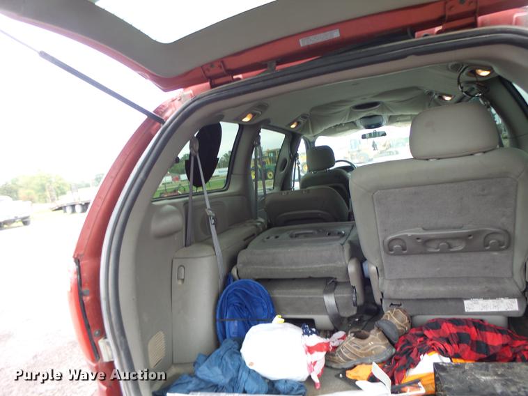 image for item DB9995 2004 Dodge Grand Caravan van