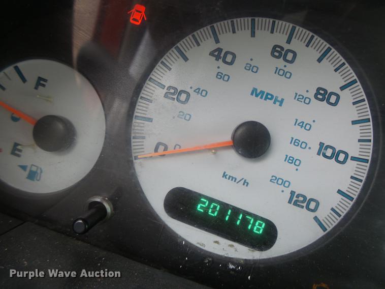 image for item DB9995 2004 Dodge Grand Caravan van