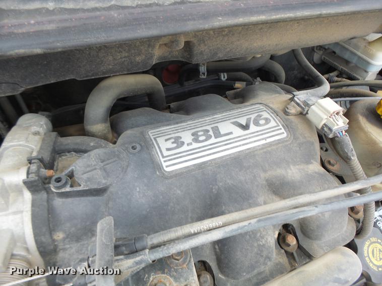 image for item DB9995 2004 Dodge Grand Caravan van