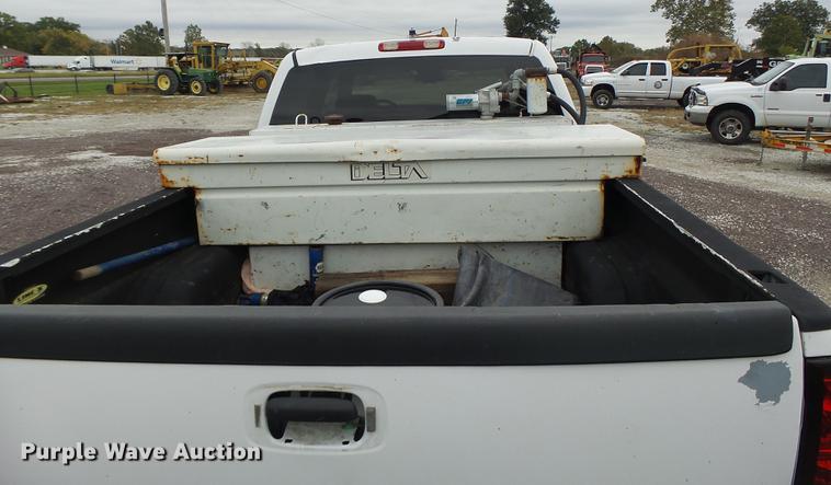 image for item DB9996 2006 Chevrolet Silverado 2500HD Crew Cab pickup truck