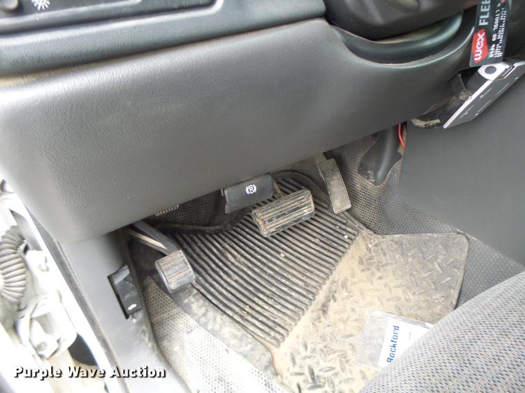 image for item DB9996 2006 Chevrolet Silverado 2500HD Crew Cab pickup truck