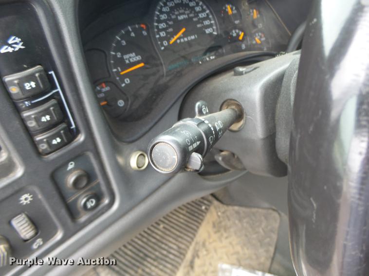 image for item DB9996 2006 Chevrolet Silverado 2500HD Crew Cab pickup truck