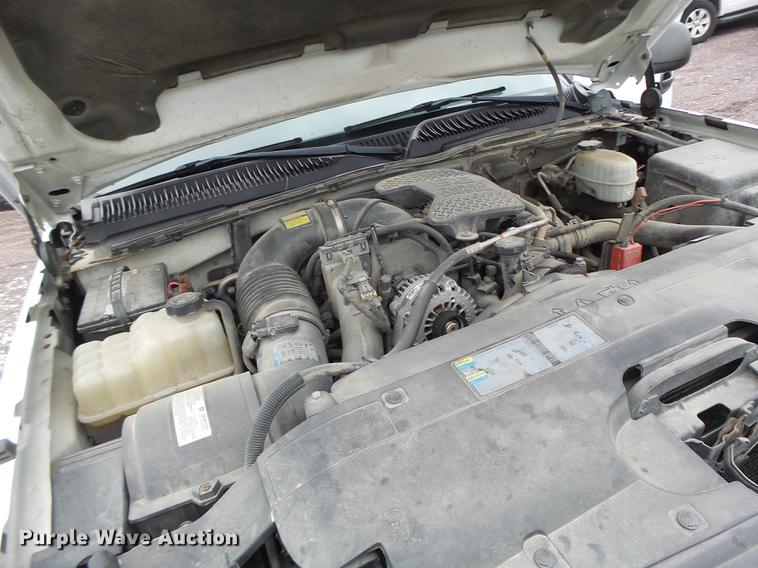 image for item DB9996 2006 Chevrolet Silverado 2500HD Crew Cab pickup truck