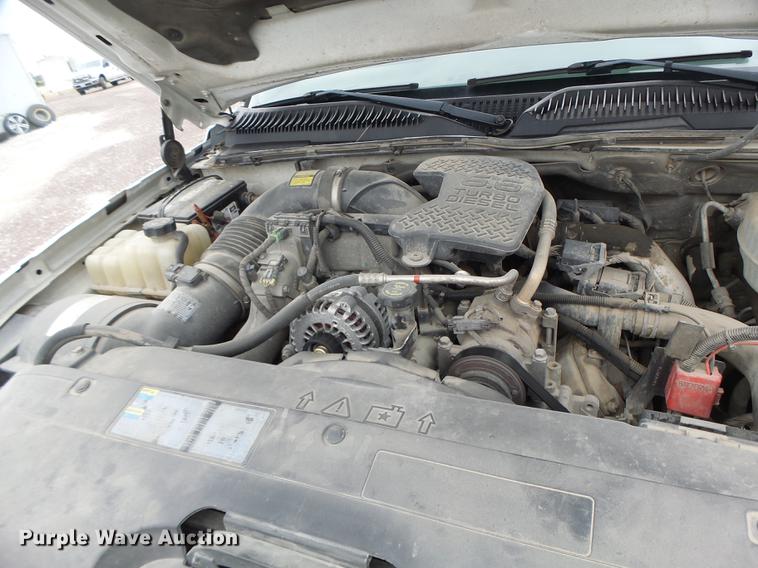 image for item DB9996 2006 Chevrolet Silverado 2500HD Crew Cab pickup truck