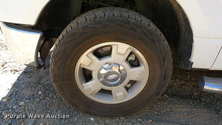 image for item DC2642 2011 Ford F150 XLT SuperCrew pickup truck