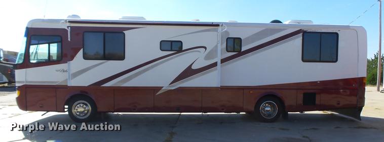 image for item DC3795 1999 Monaco Monocoque RV