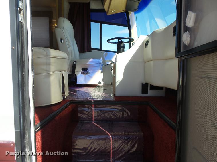 image for item DC3795 1999 Monaco Monocoque RV