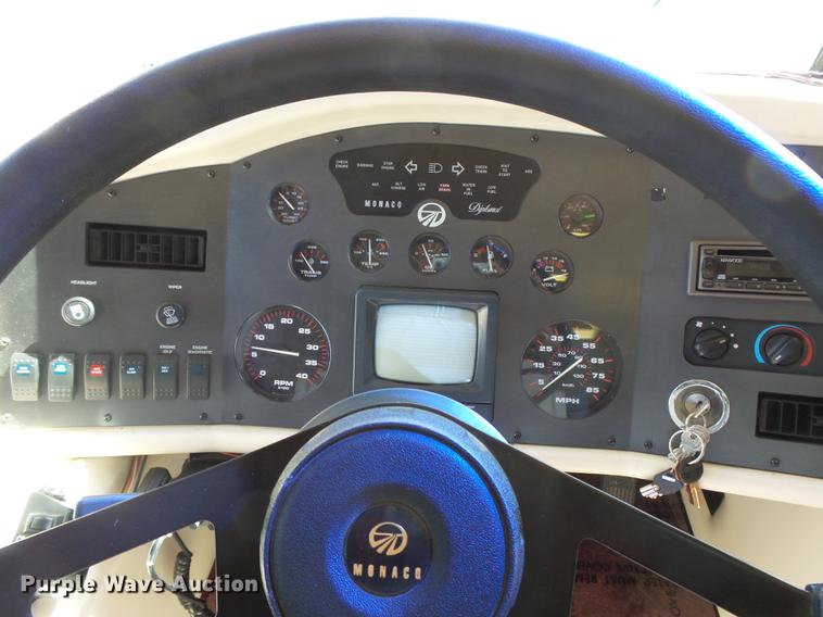 image for item DC3795 1999 Monaco Monocoque RV