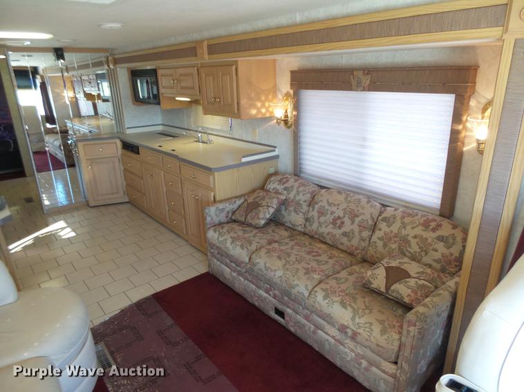 image for item DC3795 1999 Monaco Monocoque RV