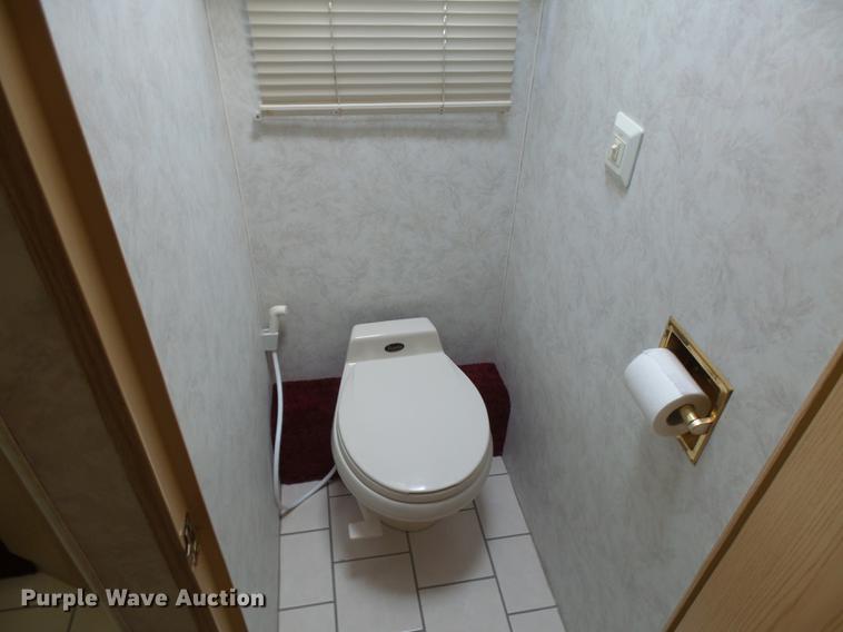 image for item DC3795 1999 Monaco Monocoque RV