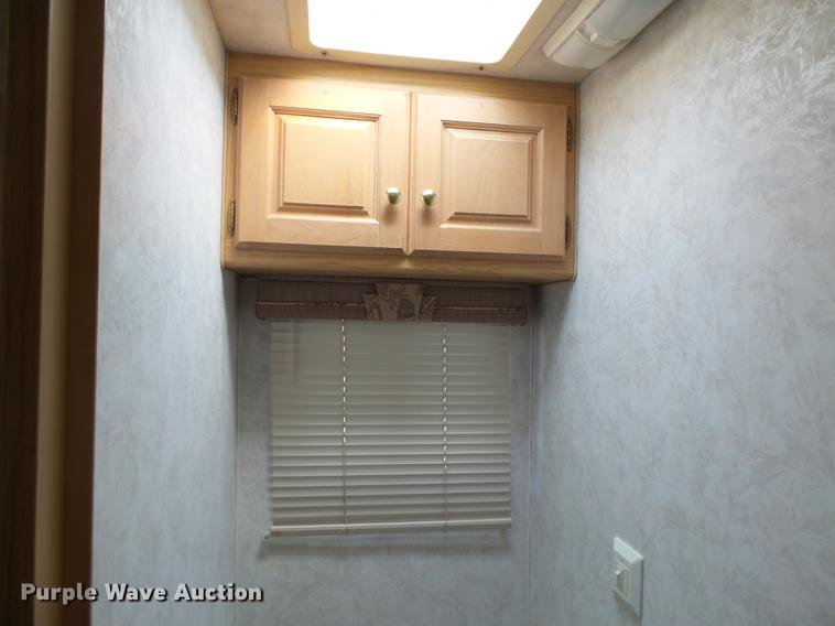 image for item DC3795 1999 Monaco Monocoque RV