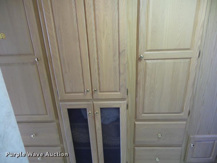 image for item DC3795 1999 Monaco Monocoque RV