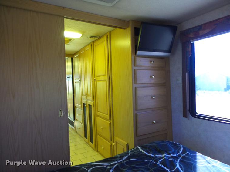 image for item DC3795 1999 Monaco Monocoque RV