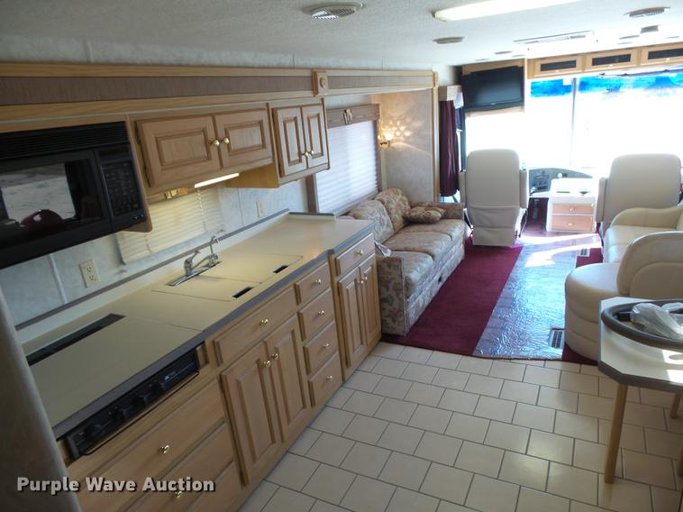 image for item DC3795 1999 Monaco Monocoque RV