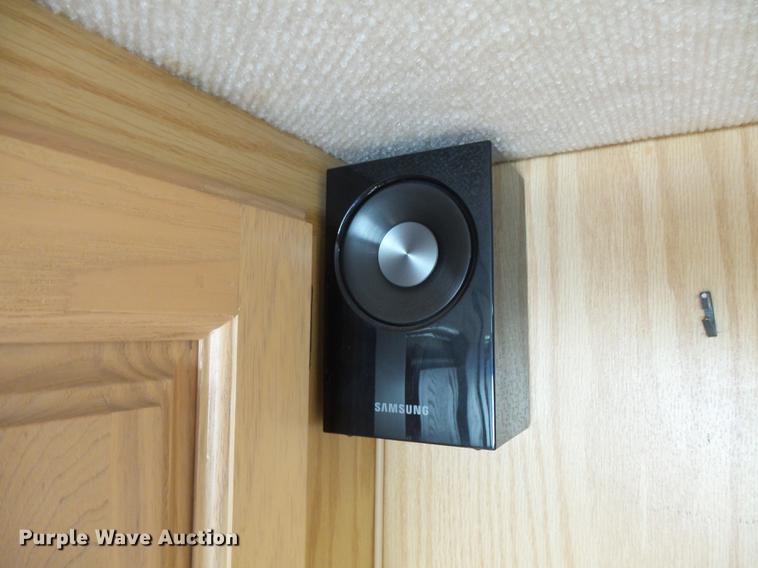 image for item DC3795 1999 Monaco Monocoque RV