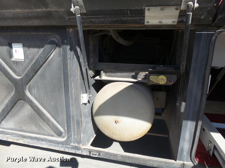 image for item DC3795 1999 Monaco Monocoque RV