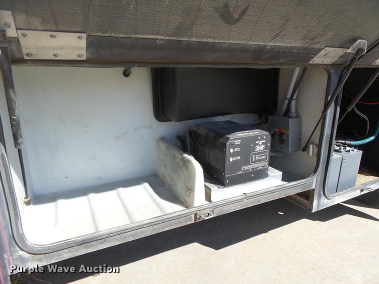 image for item DC3795 1999 Monaco Monocoque RV