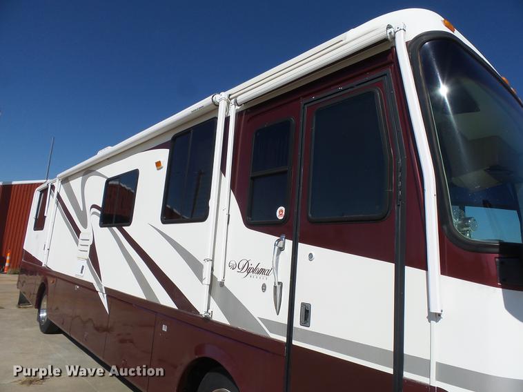 image for item DC3795 1999 Monaco Monocoque RV