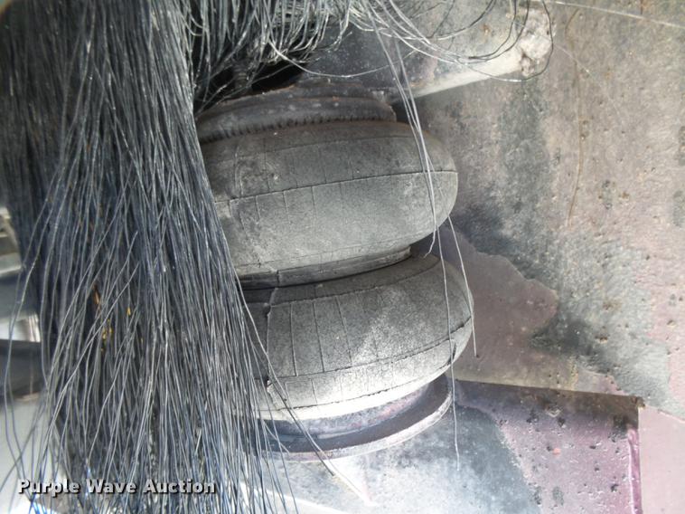 image for item DC3795 1999 Monaco Monocoque RV