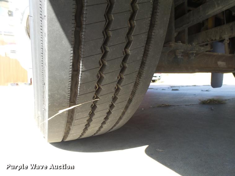 image for item DC3795 1999 Monaco Monocoque RV