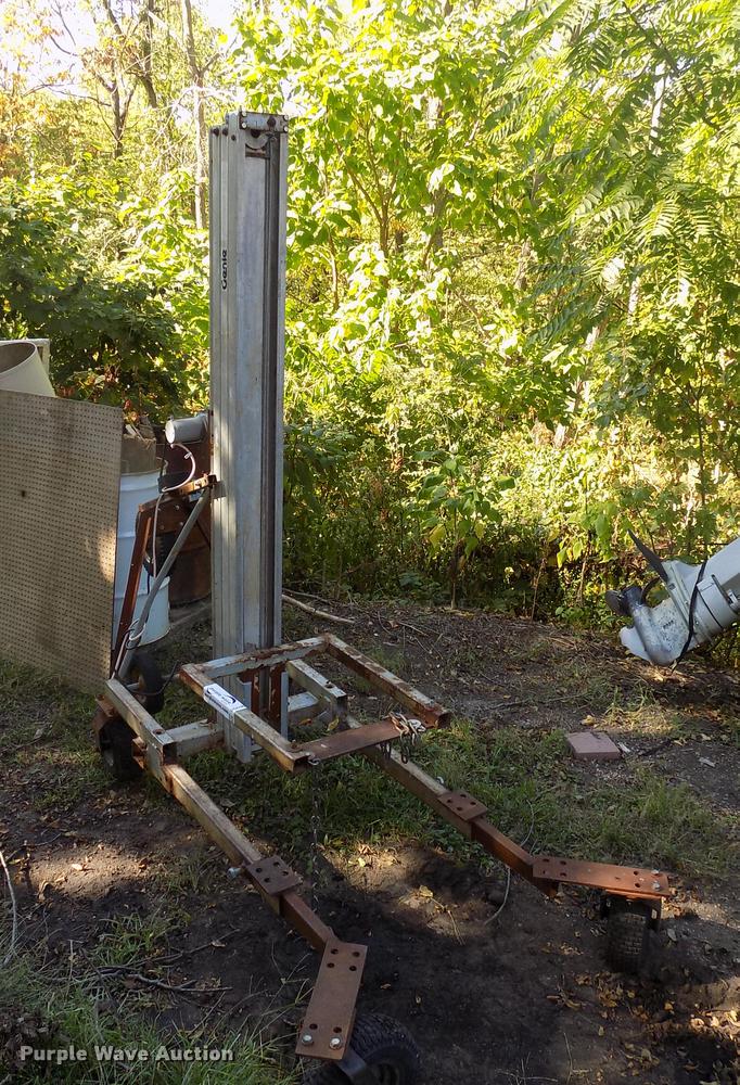 image for item DC4790 Genie material lift