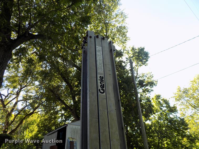 image for item DC4790 Genie material lift