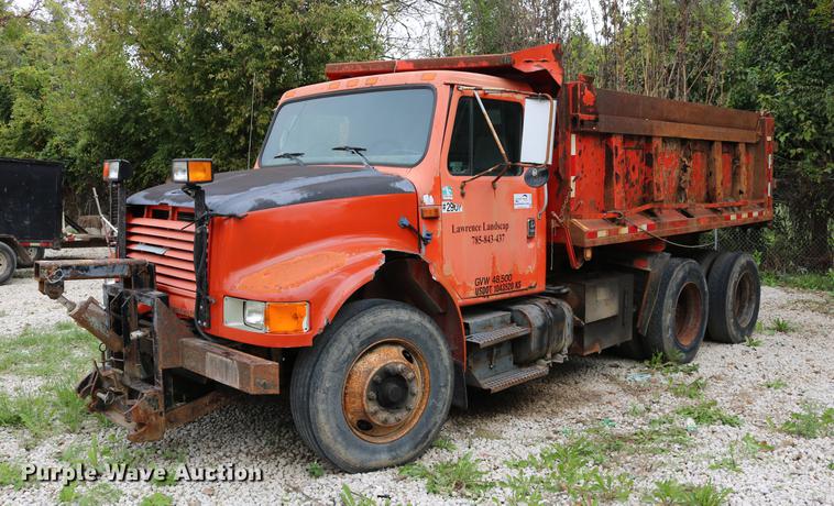 image for item DD0031 1991 International 4900 dump truck