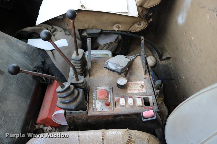 image for item DD0031 1991 International 4900 dump truck