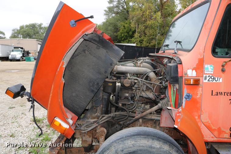 image for item DD0031 1991 International 4900 dump truck