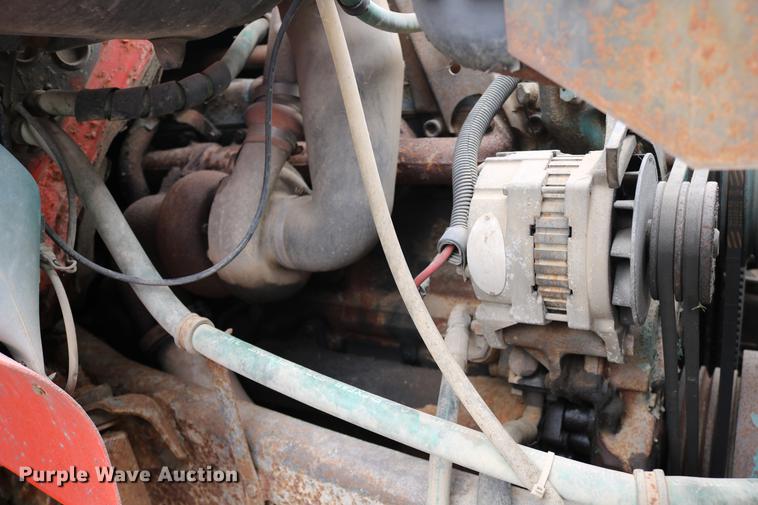 image for item DD0031 1991 International 4900 dump truck