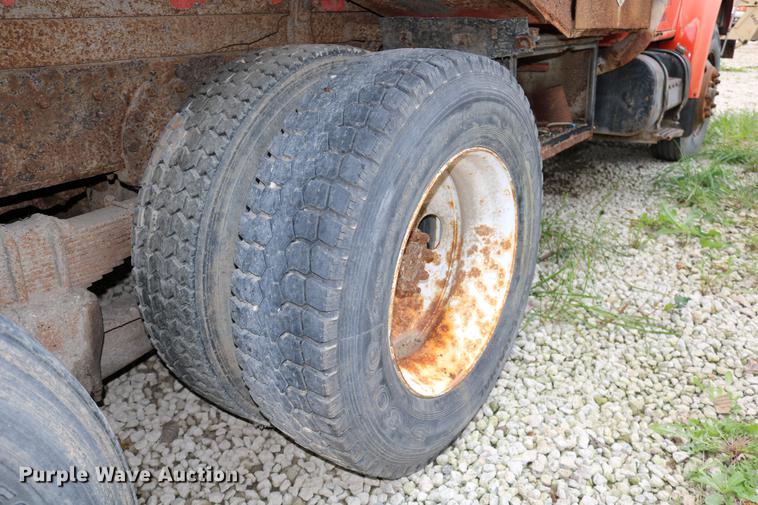 image for item DD0031 1991 International 4900 dump truck