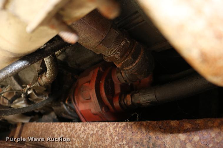 image for item DD0031 1991 International 4900 dump truck