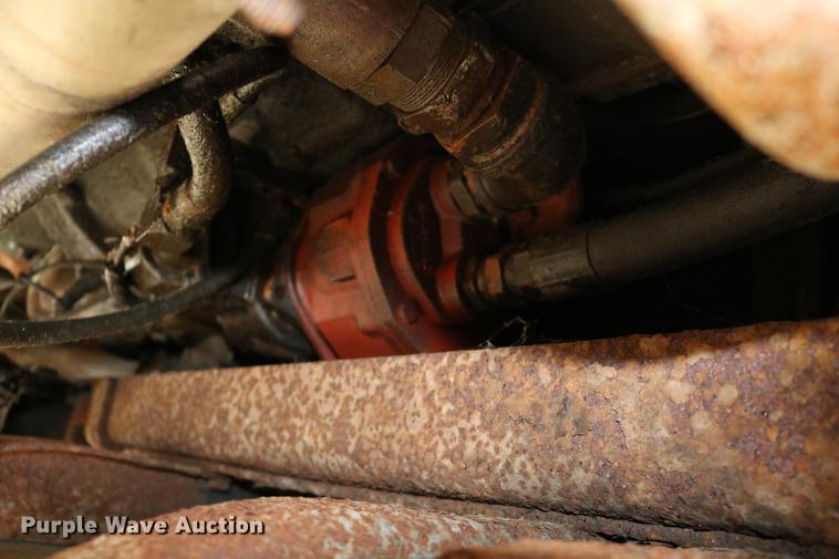 image for item DD0031 1991 International 4900 dump truck