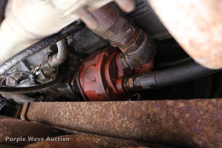 image for item DD0031 1991 International 4900 dump truck