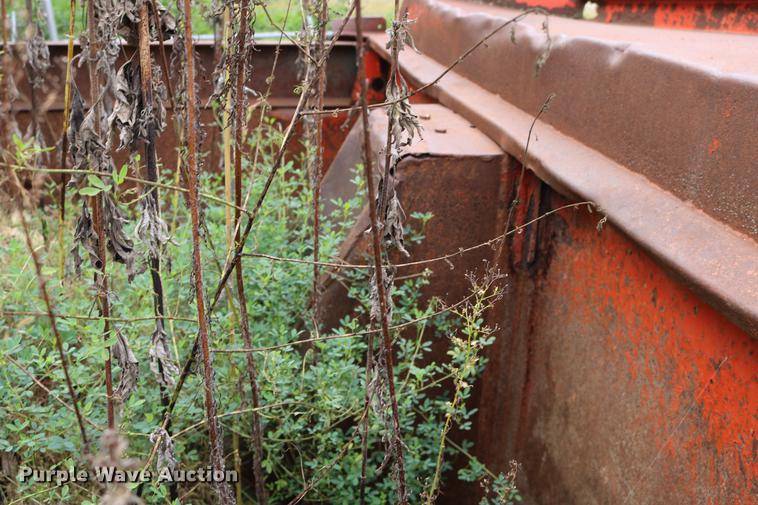 image for item DD0031 1991 International 4900 dump truck