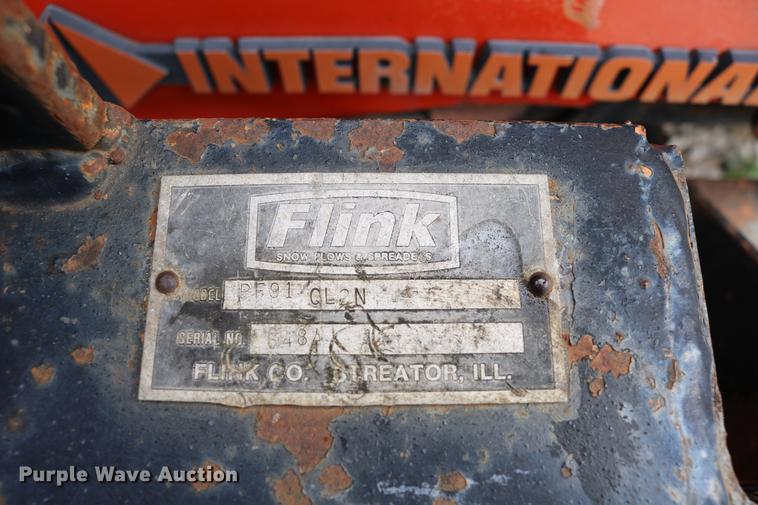 image for item DD0031 1991 International 4900 dump truck