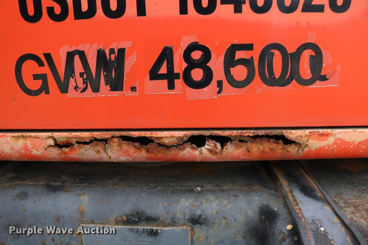 image for item DD0031 1991 International 4900 dump truck