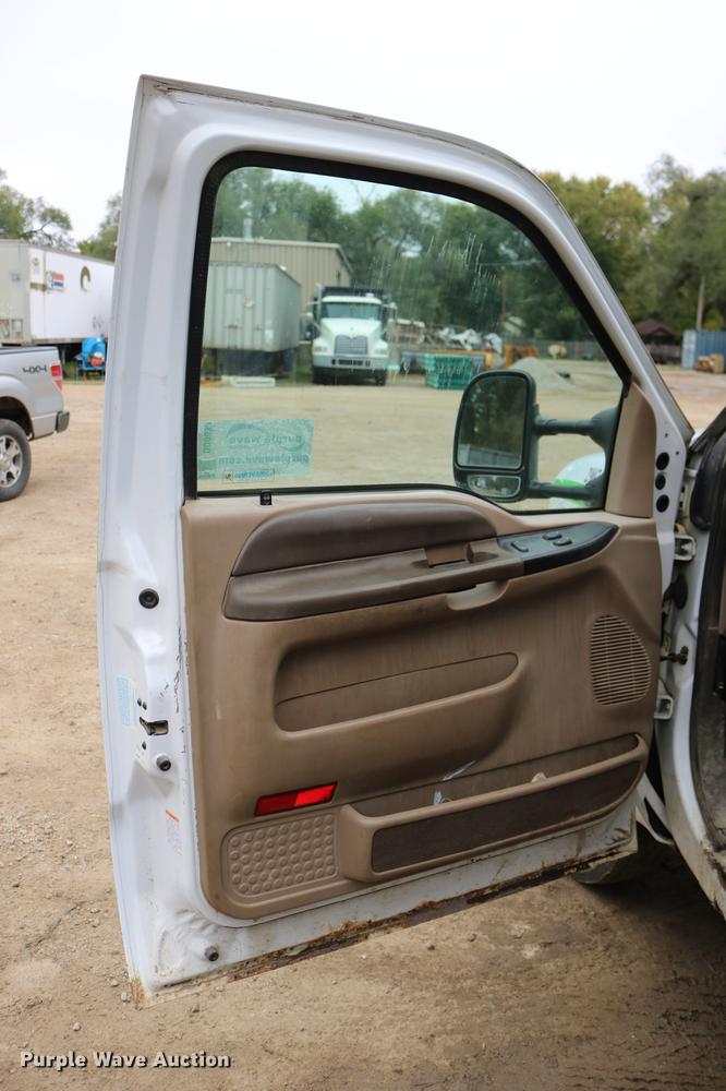 image for item DD0033 1999 Ford F450 Super Duty dump truck