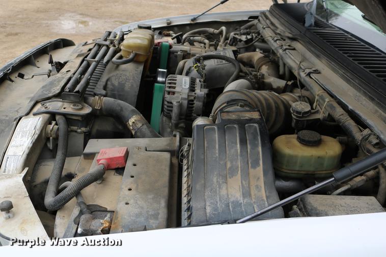 image for item DD0033 1999 Ford F450 Super Duty dump truck