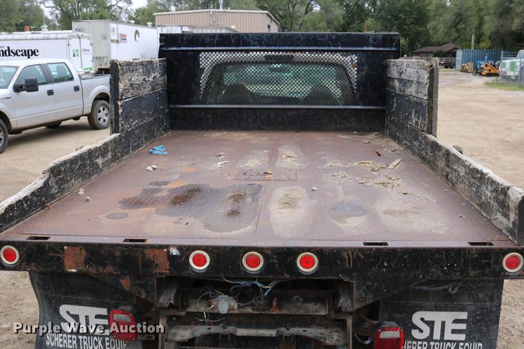 image for item DD0033 1999 Ford F450 Super Duty dump truck