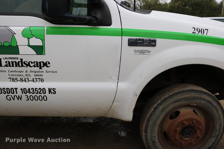 image for item DD0033 1999 Ford F450 Super Duty dump truck