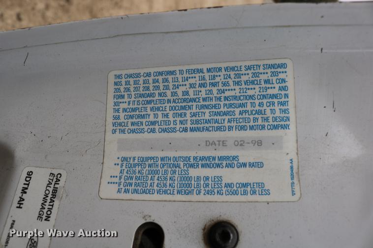 image for item DD0033 1999 Ford F450 Super Duty dump truck