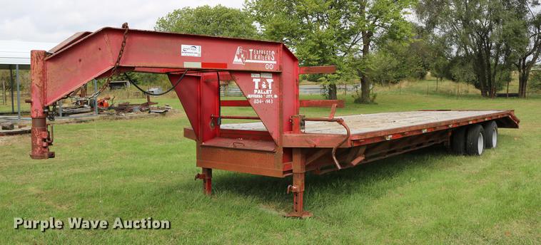 image for item DD0048 2006 QWS Express Trailers equipment trailer