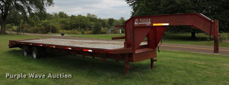 image for item DD0048 2006 QWS Express Trailers equipment trailer