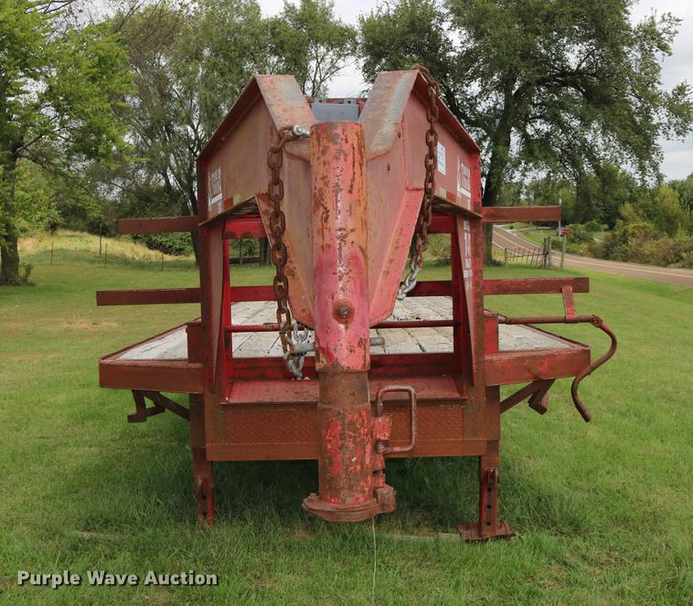 image for item DD0048 2006 QWS Express Trailers equipment trailer