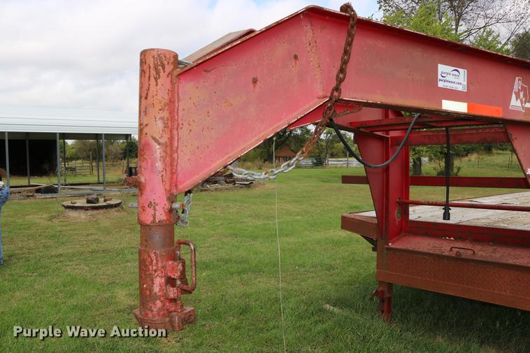 image for item DD0048 2006 QWS Express Trailers equipment trailer