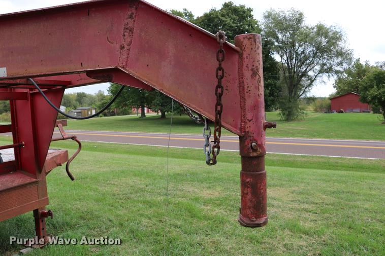image for item DD0048 2006 QWS Express Trailers equipment trailer